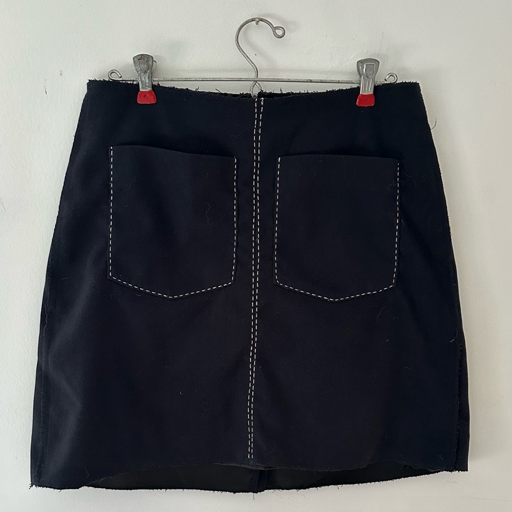 Black skirt, stitch details J.O.A. Women’s large